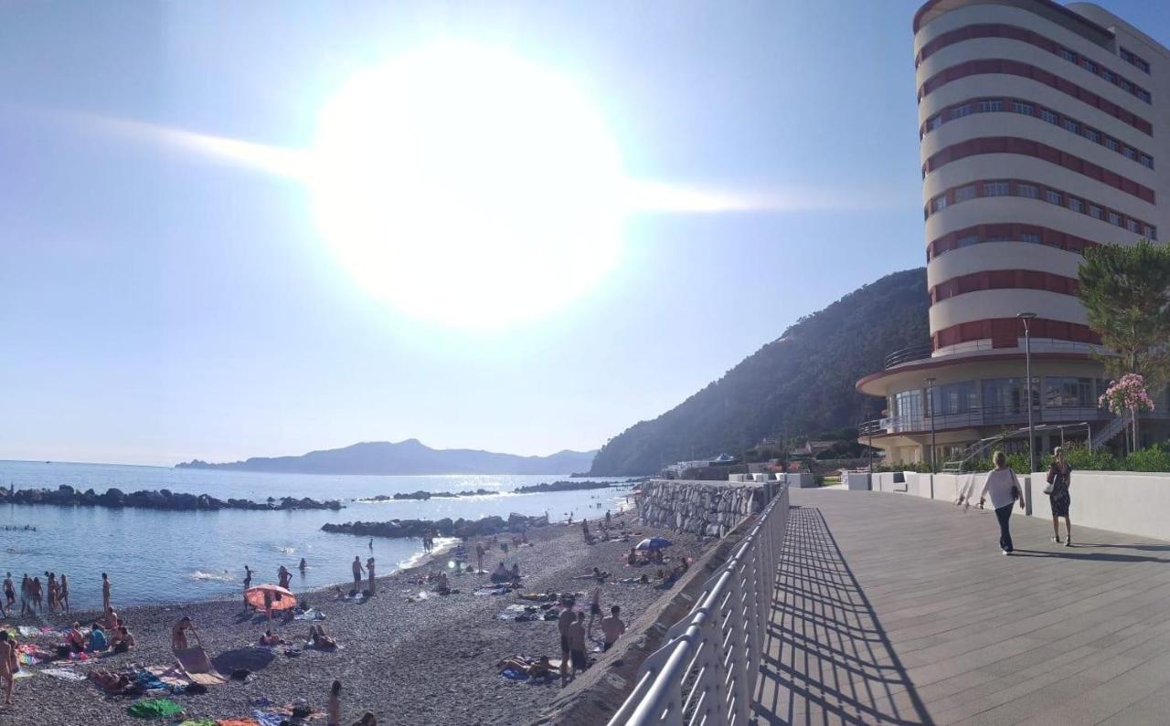 Apartamento Il Nido Di Alice Chiavari Exterior foto