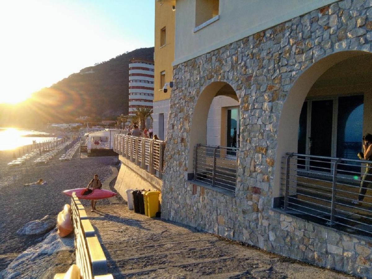 Apartamento Il Nido Di Alice Chiavari Exterior foto